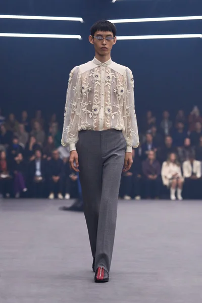 Look 73